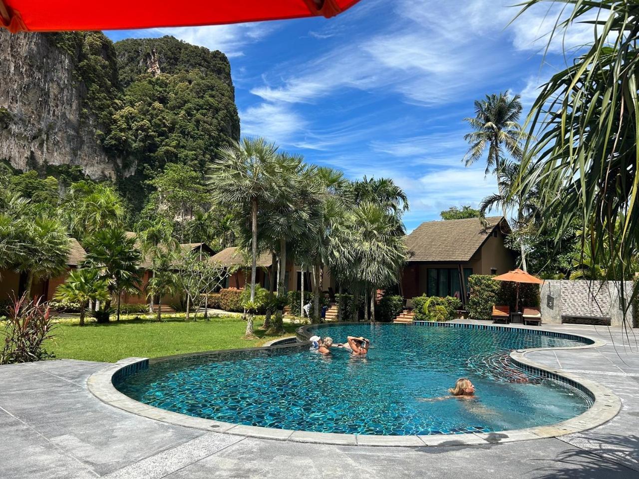 Aonang Hill Krabi-Sha Extra Plus Hotel Ao Nang Exterior photo